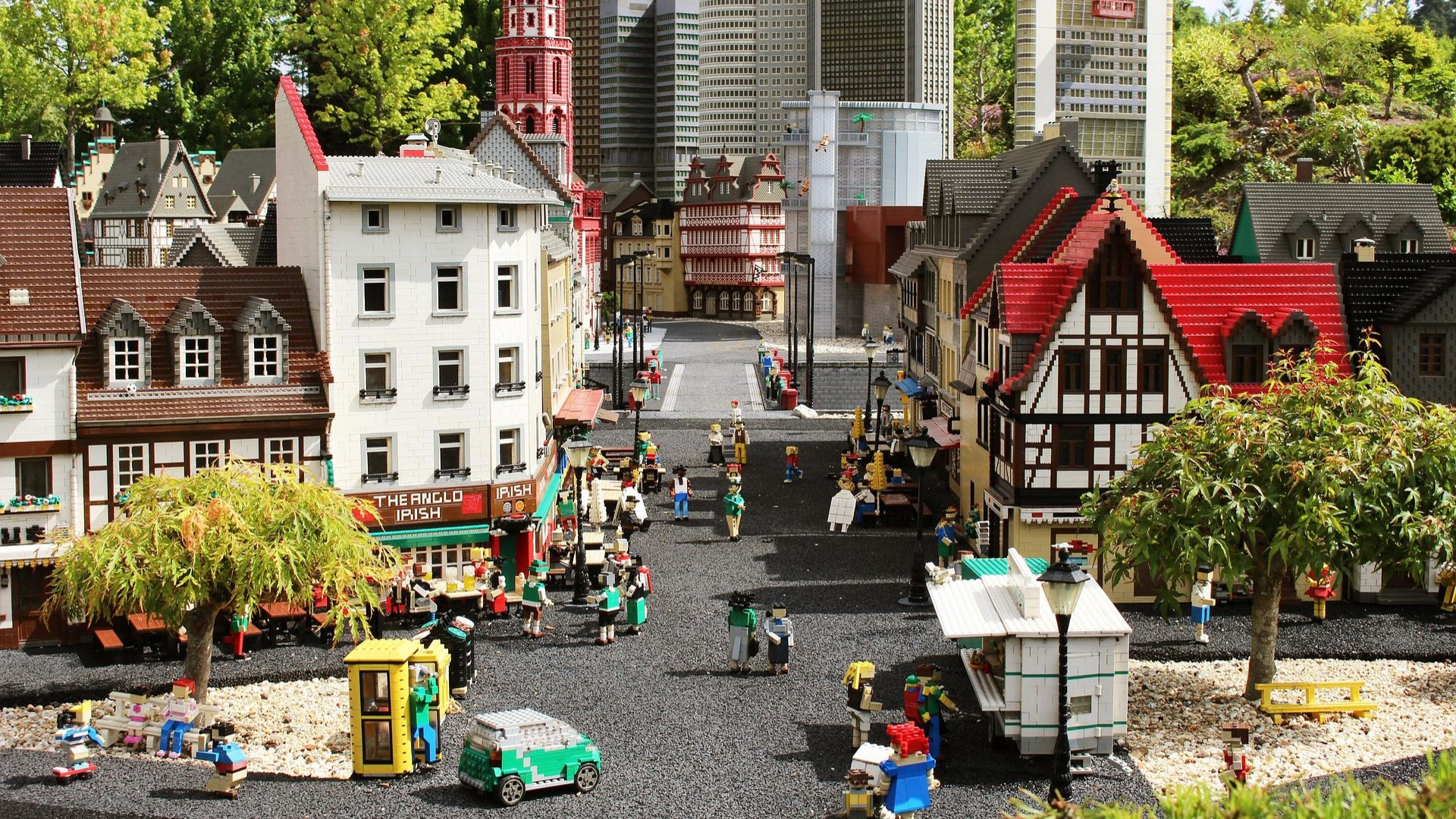 Child building a Lego Architecture model of a famous monument.